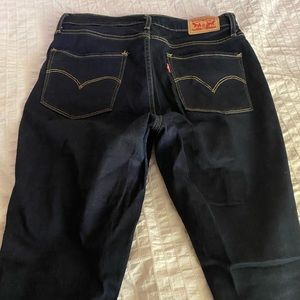 Levi’s 721 high rise skinny dark denim size 29